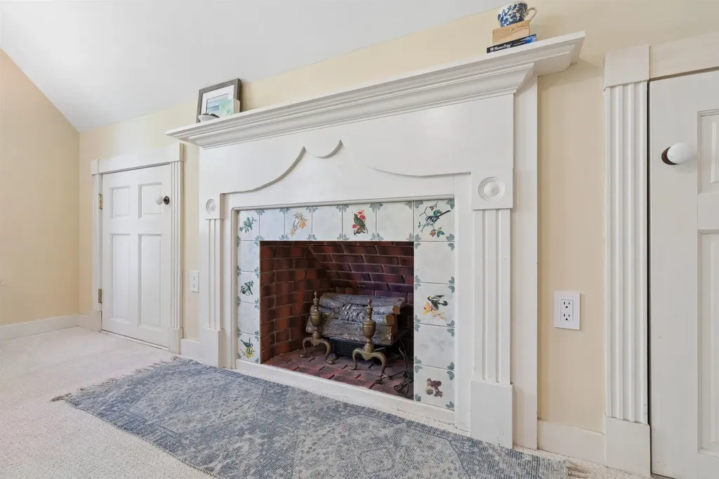 71 Old Oak Lane Hartland VT 05048