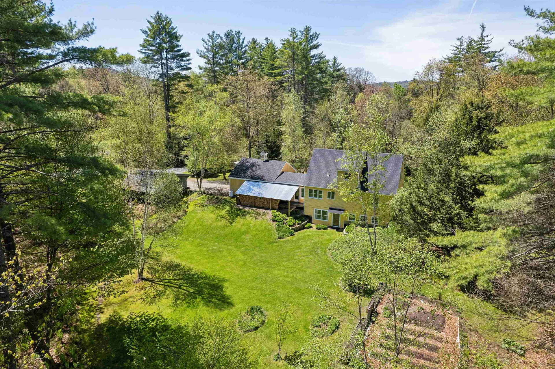 71 Old Oak Lane Hartland VT 05048