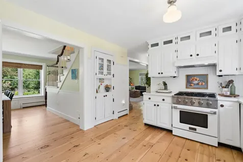 71 Old Oak Lane Hartland VT 05048
