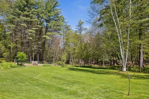 71 Old Oak Lane Hartland VT 05048