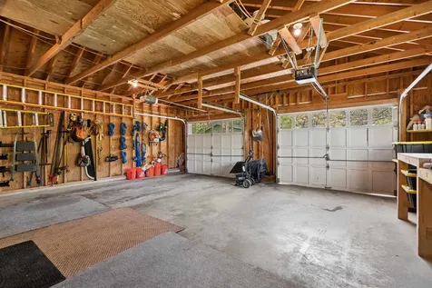 71 Old Oak Lane Hartland VT 05048