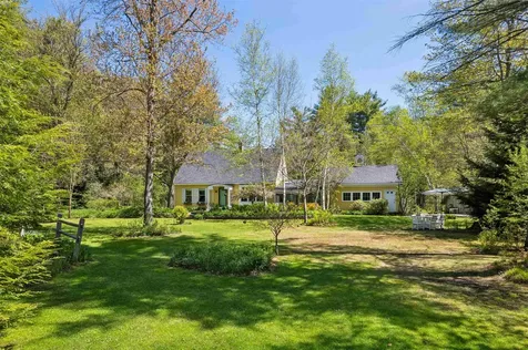 71 Old Oak Lane Hartland VT 05048