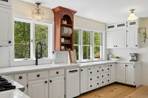 71 Old Oak Lane Hartland VT 05048