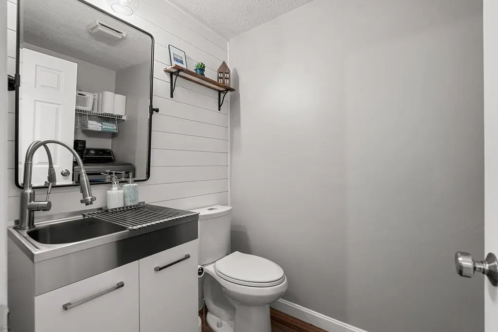 5 Westminster Drive Nashua NH 03064