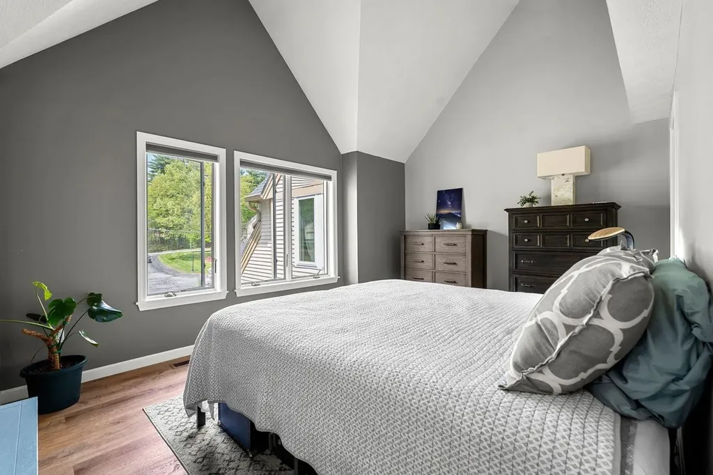 5 Westminster Drive Nashua NH 03064