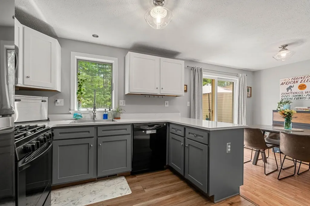 5 Westminster Drive Nashua NH 03064