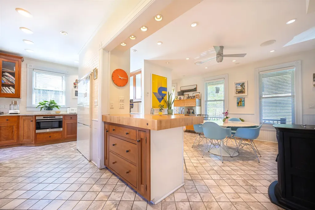 154 Boyton Avenue St. Johnsbury VT 05819