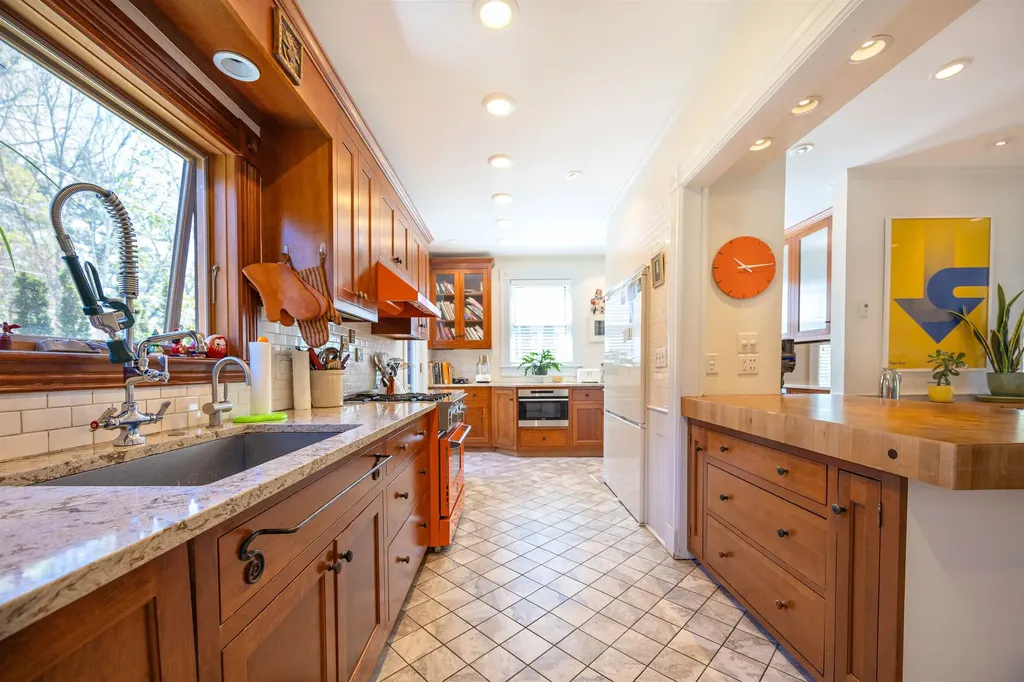 154 Boyton Avenue St. Johnsbury VT 05819