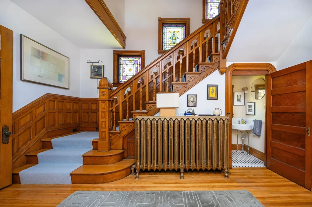 154 Boyton Avenue St. Johnsbury VT 05819