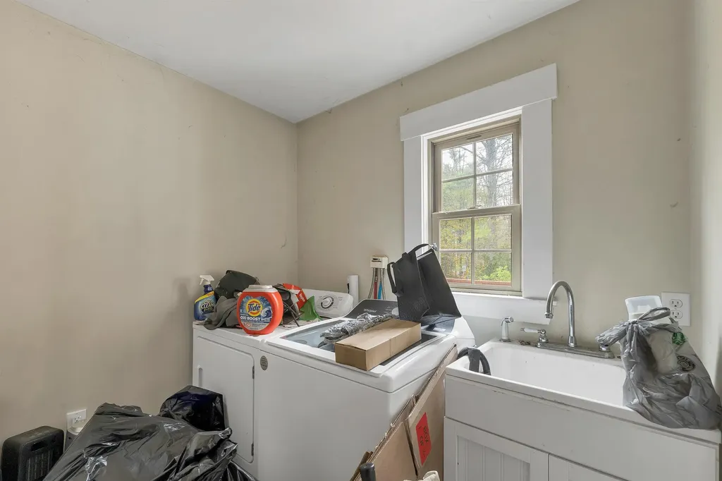239 Wentworth Road Brookfield NH 03872