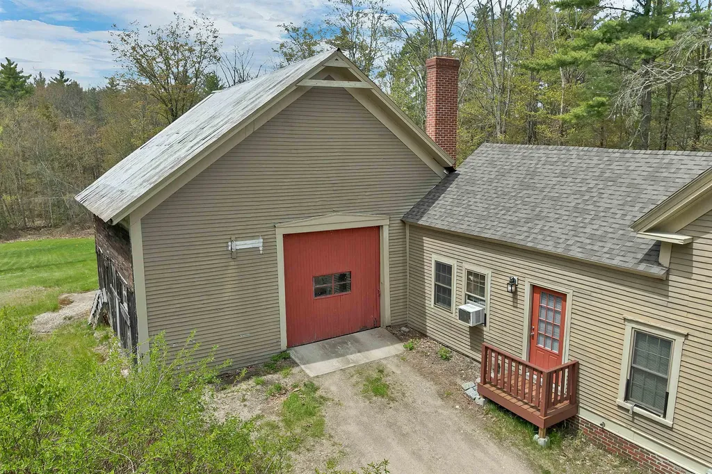 239 Wentworth Road Brookfield NH 03872