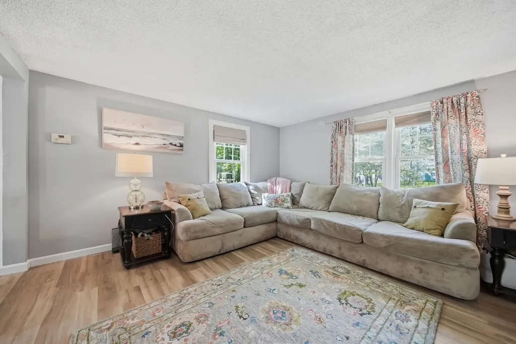 4 Tinker Road Merrimack NH 03054