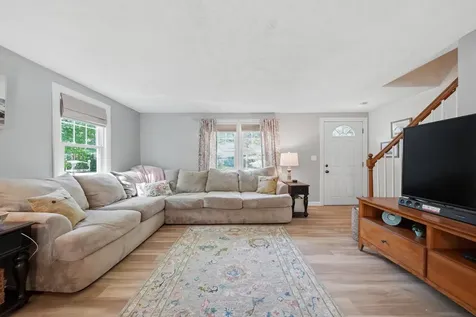 4 Tinker Road Merrimack NH 03054