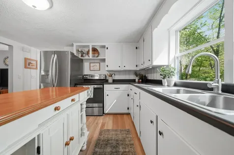 4 Tinker Road Merrimack NH 03054