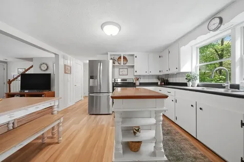 4 Tinker Road Merrimack NH 03054