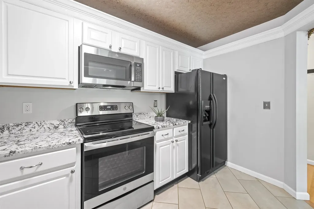690 S Porter Street Manchester NH 03103