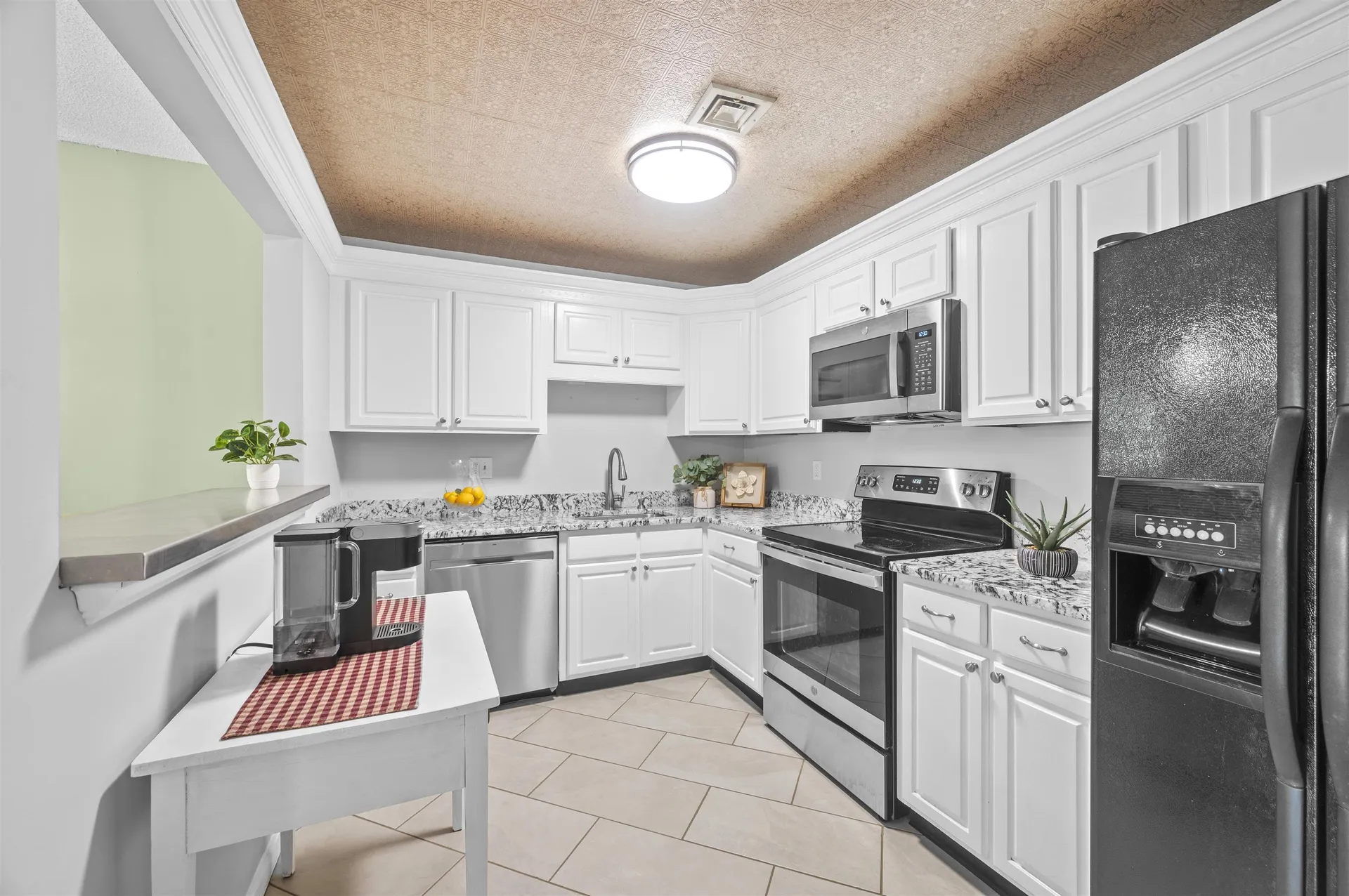 690 S Porter Street Manchester NH 03103