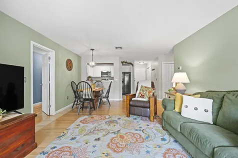 690 S Porter Street Manchester NH 03103