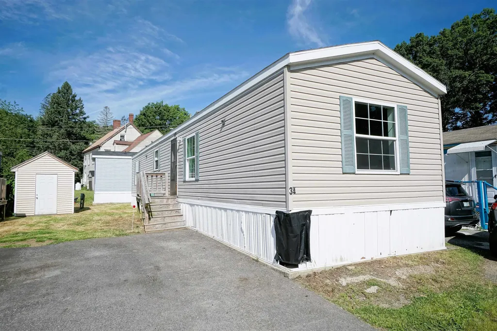 34 Policy Lane Salem NH 03079
