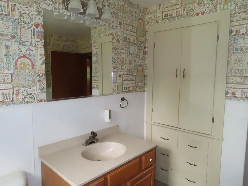 6 Barrett Avenue Keene NH 03431