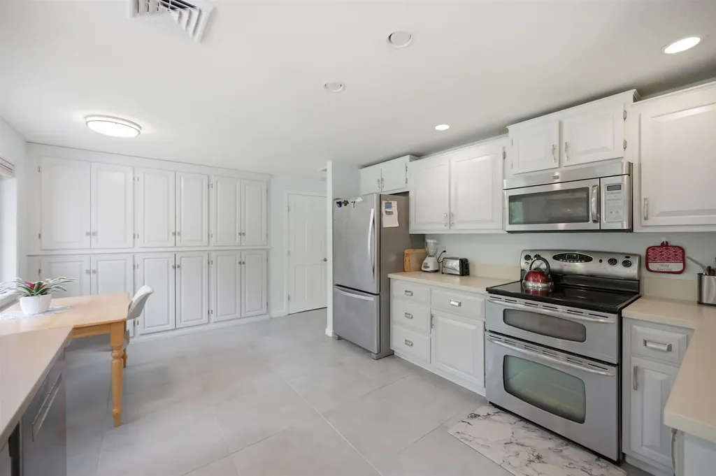 10 Kirsten's Landing Fremont NH 03044