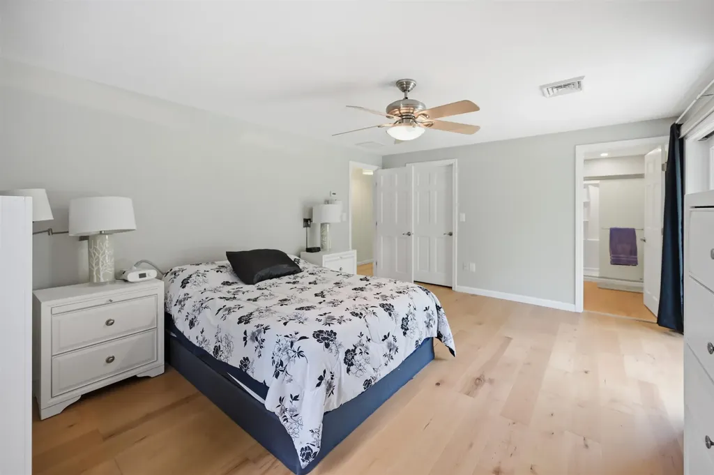 10 Kirsten's Landing Fremont NH 03044