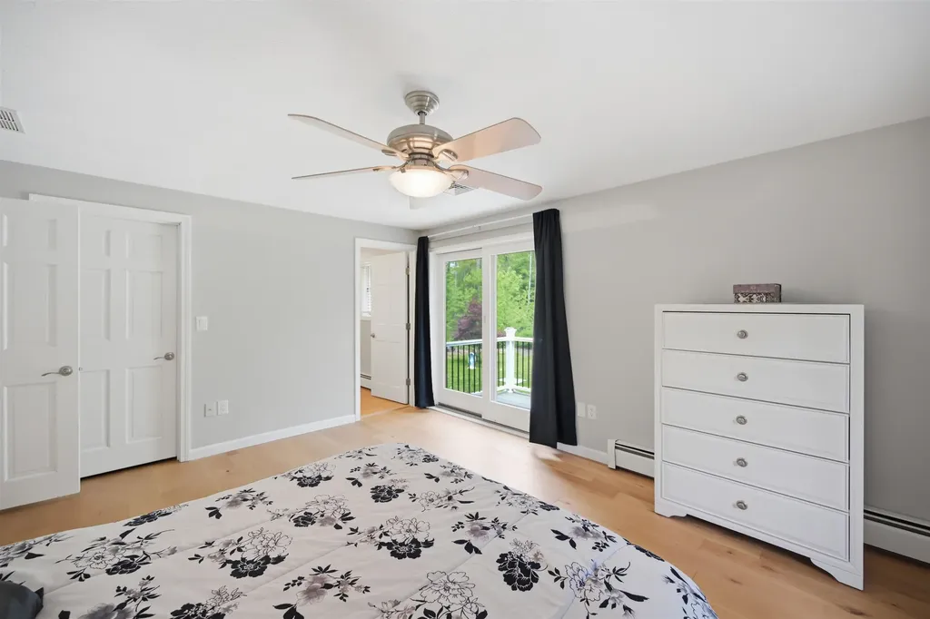 10 Kirsten's Landing Fremont NH 03044