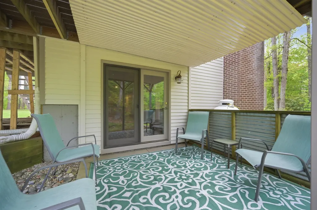 10 Kirsten's Landing Fremont NH 03044