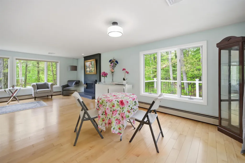 10 Kirsten's Landing Fremont NH 03044