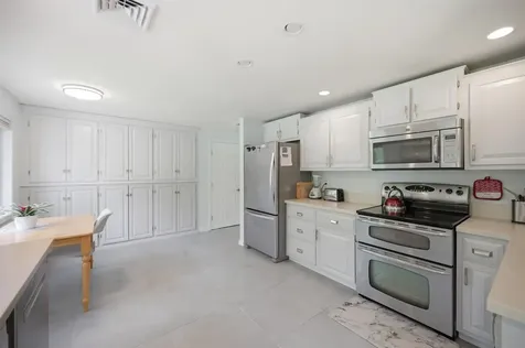 10 Kirsten's Landing Fremont NH 03044