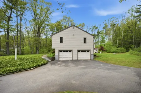 10 Kirsten's Landing Fremont NH 03044