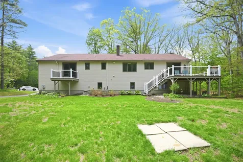 10 Kirsten's Landing Fremont NH 03044