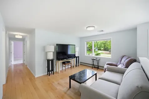 10 Kirsten's Landing Fremont NH 03044