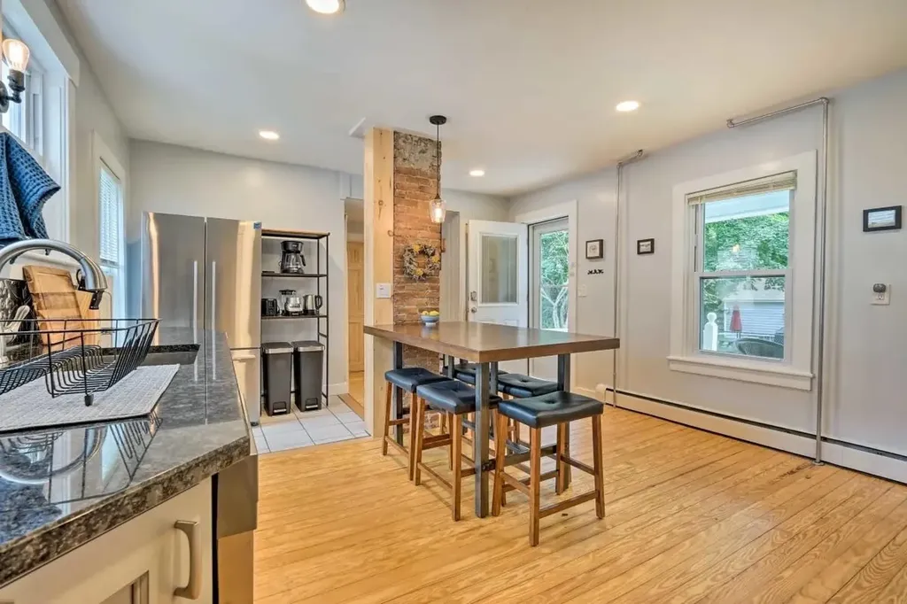 37 Dover Street Keene NH 03431