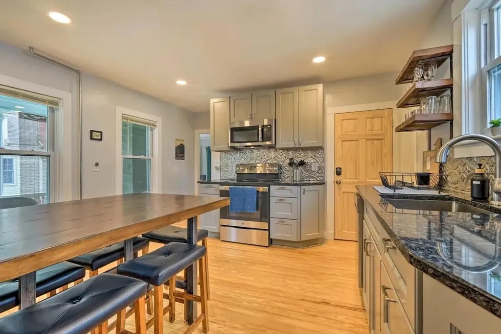37 Dover Street Keene NH 03431