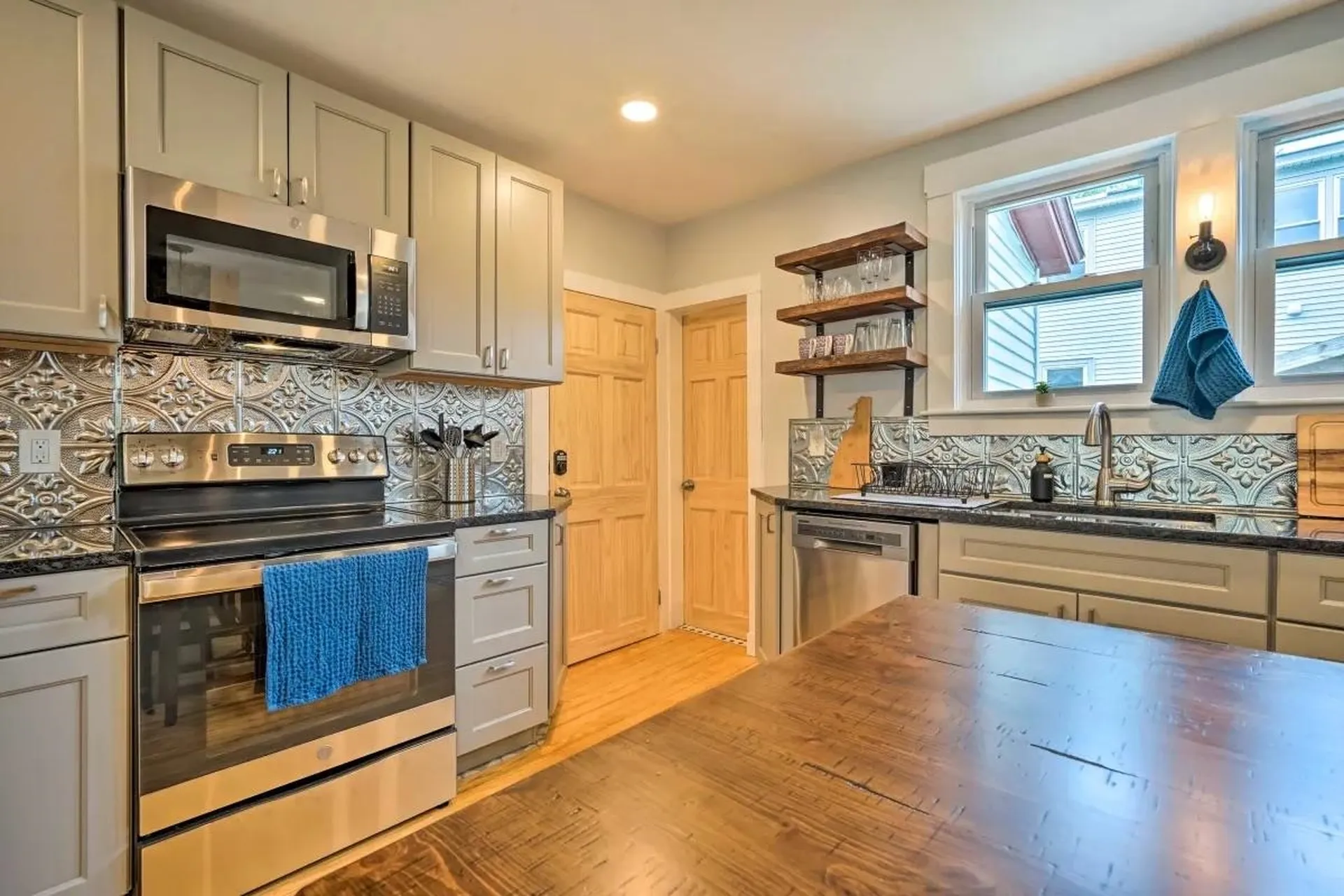37 Dover Street Keene NH 03431