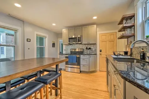37 Dover Street Keene NH 03431