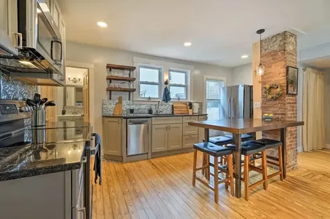 37 Dover Street Keene NH 03431