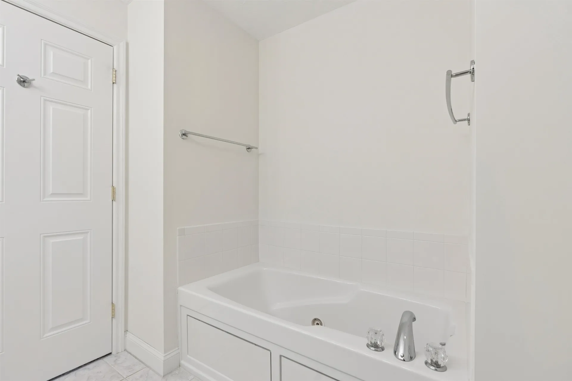 4 Sterling Hill Lane Exeter NH 03833