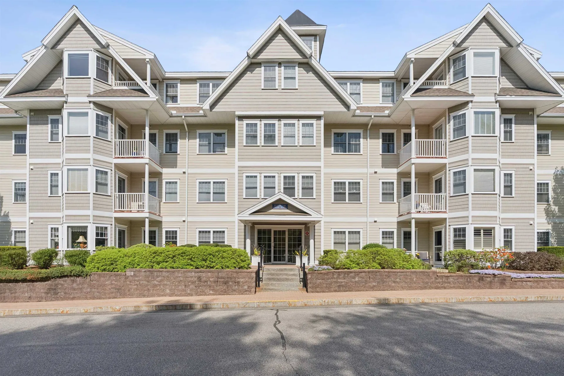 4 Sterling Hill Lane Exeter NH 03833