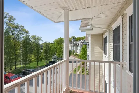 4 Sterling Hill Lane Exeter NH 03833