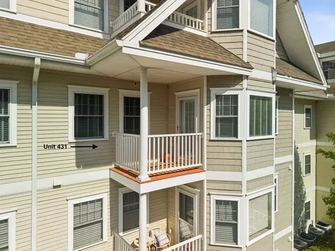 4 Sterling Hill Lane Exeter NH 03833