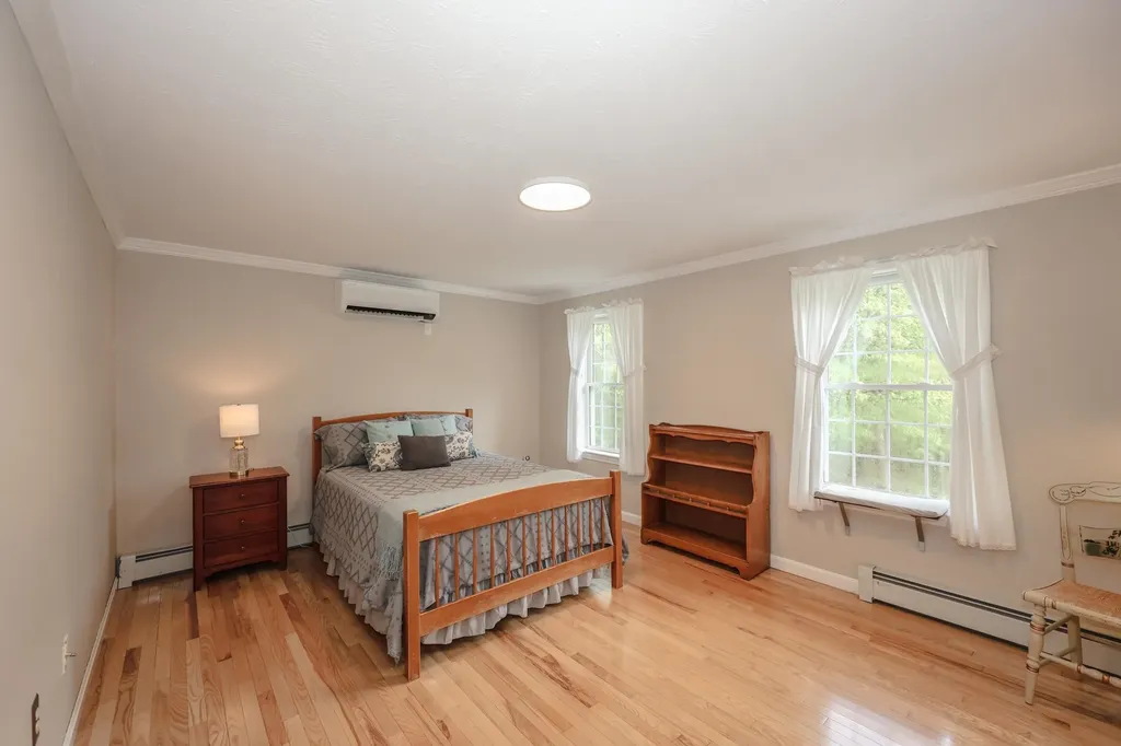 19 Burgess Drive Litchfield NH 03052