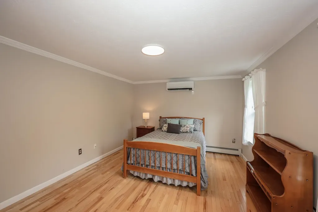 19 Burgess Drive Litchfield NH 03052