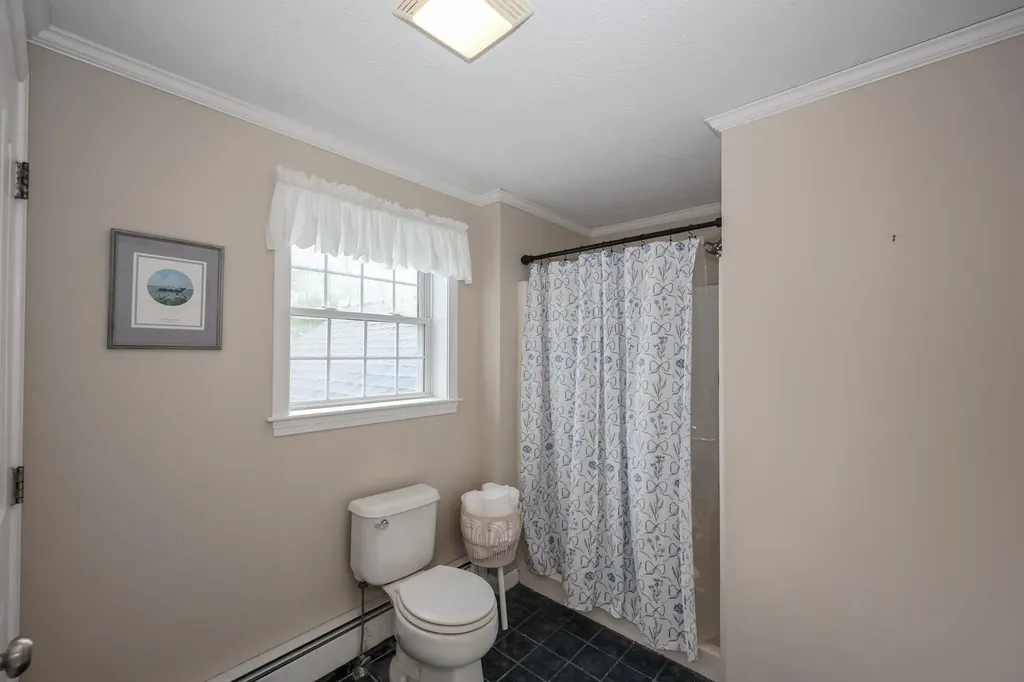 19 Burgess Drive Litchfield NH 03052