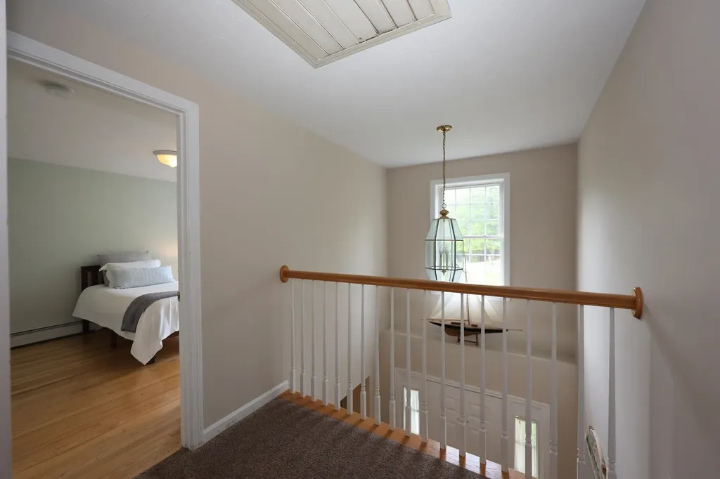 19 Burgess Drive Litchfield NH 03052