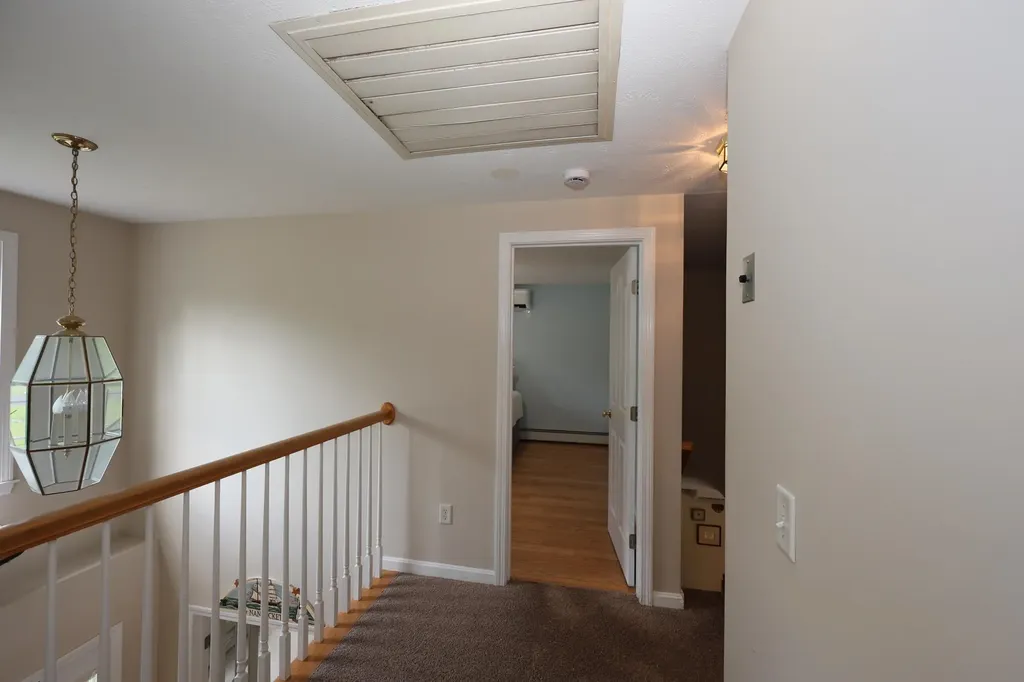 19 Burgess Drive Litchfield NH 03052