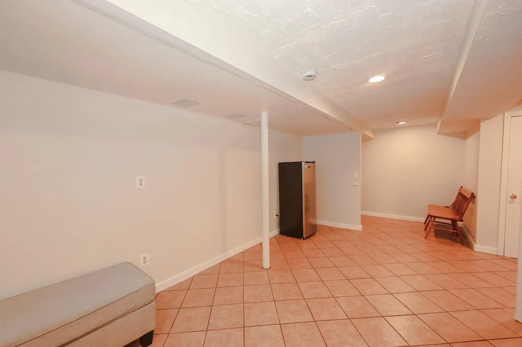 19 Burgess Drive Litchfield NH 03052
