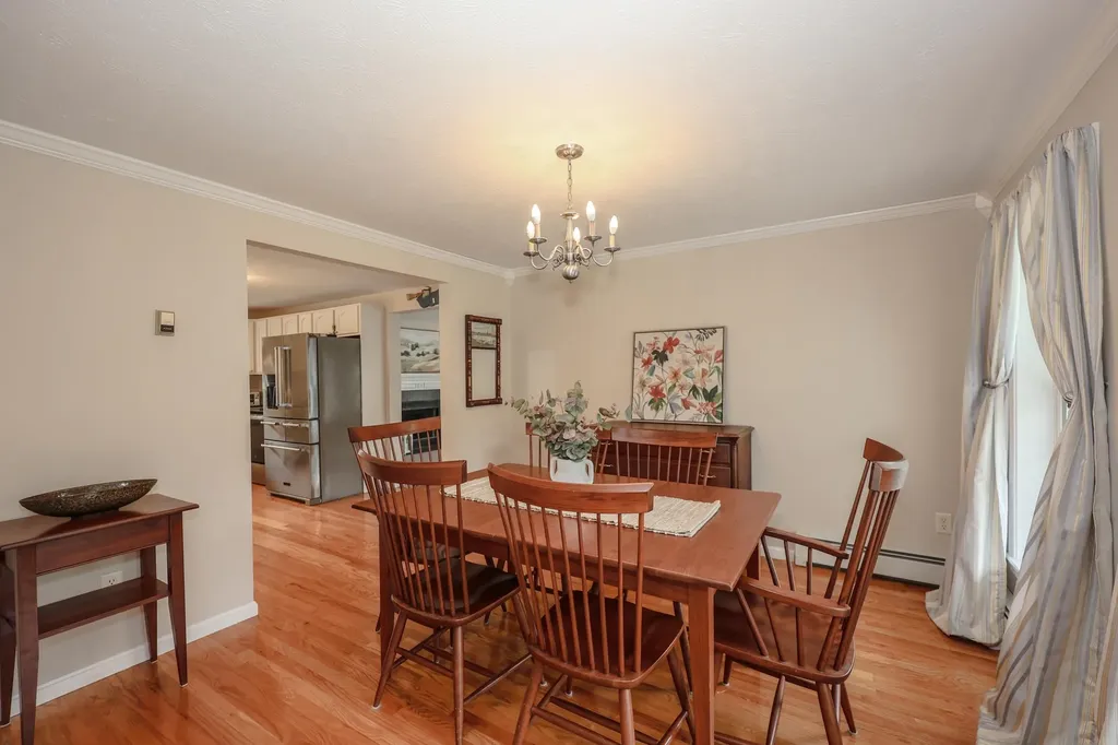 19 Burgess Drive Litchfield NH 03052