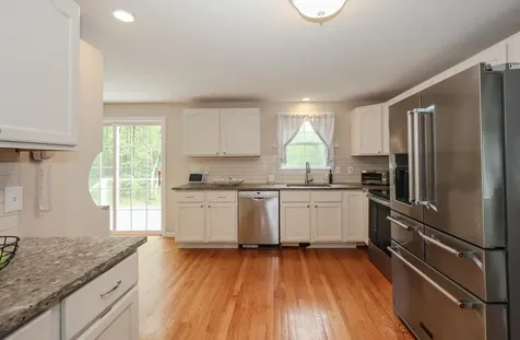 19 Burgess Drive Litchfield NH 03052